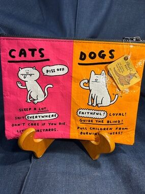 NWT Blue Q bags organizational pouch